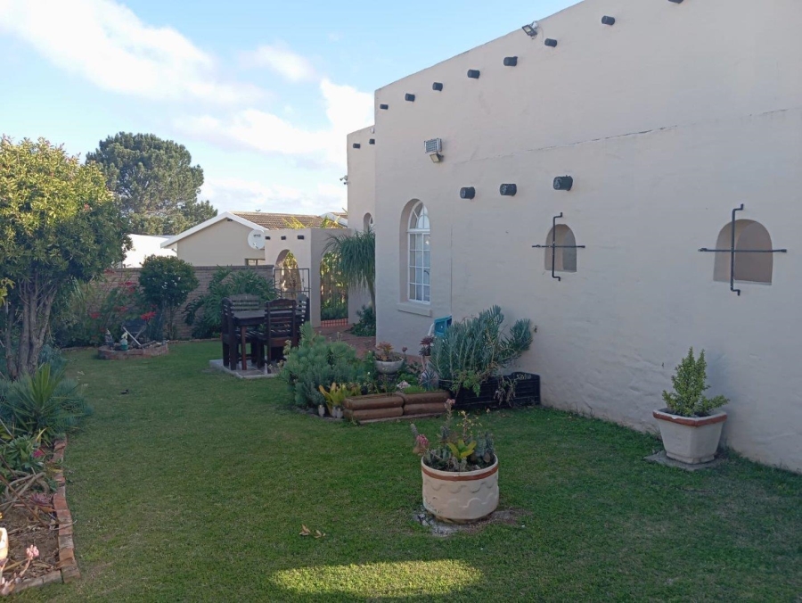 3 Bedroom Property for Sale in Kabega Park Eastern Cape